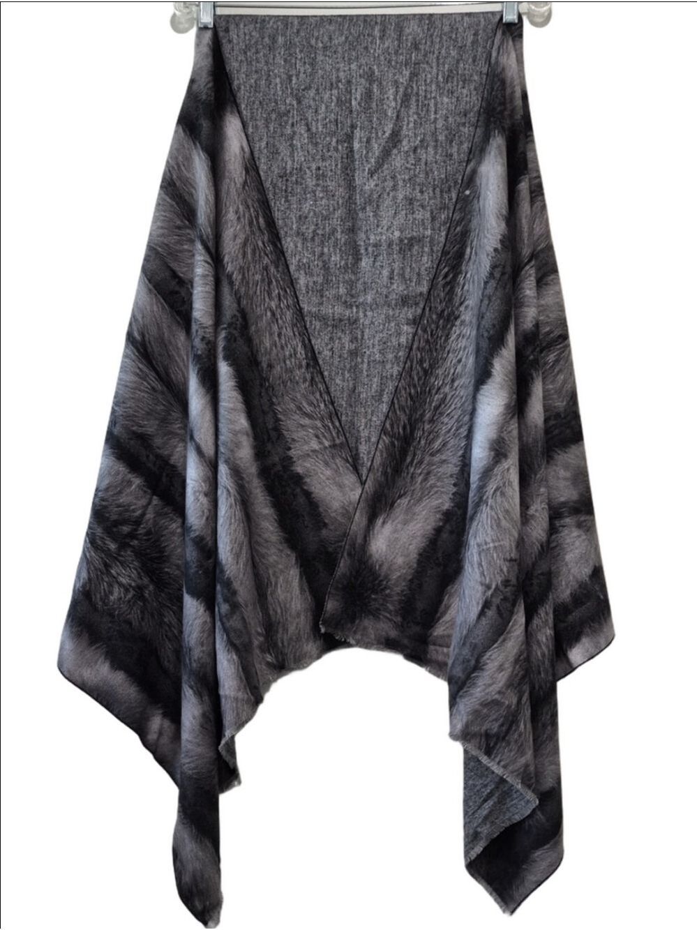 Luxury 100% Cashmere Oversized Blanket Scarf – Gray Silver Fox Fur Print Wrap